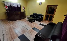 Hotel Saket Palace